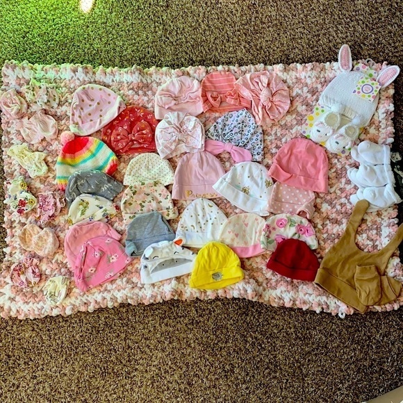 Other - Baby Girl Bundle Mittens, Hats, and Slippers